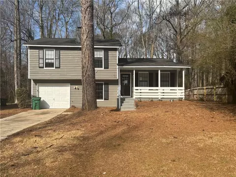 885 Hemingway Rd, Stone Mountain, GA 30088