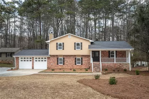 1106 Oak Rd SW, Lilburn, GA 30047