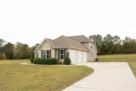 140 Cash Dr, Lagrange, GA 30241 photo 2