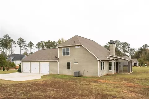140 Cash Dr, Lagrange, GA 30241 photo 3