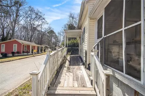 207 Taylor Cir, Palmetto, GA 30268