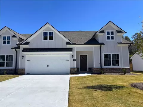35 Village Ct #4, Cleveland, GA 30528