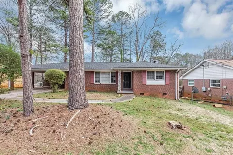 2458 Kelly Lake Dr, Decatur, GA 30032