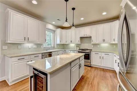 Kitchen - 370 Laurel Oak Dr, Suwanee, GA 30024 photo 1 of 7