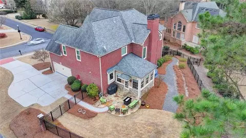 Exterior - 370 Laurel Oak Dr, Suwanee, GA 30024 photo 9 of 9