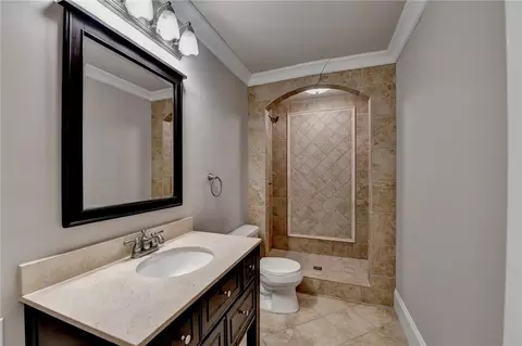 Bath - 370 Laurel Oak Dr, Suwanee, GA 30024 photo 10 of 10