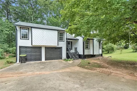 2940 Leah Ln, Douglasville, GA 30135