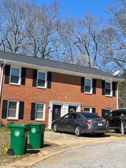 5293 Ridge Forest Dr, Stone Mountain, GA 30083