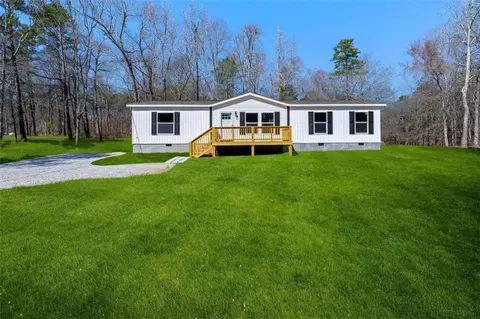 373 Possum Point Dr, Eatonton, GA 31024