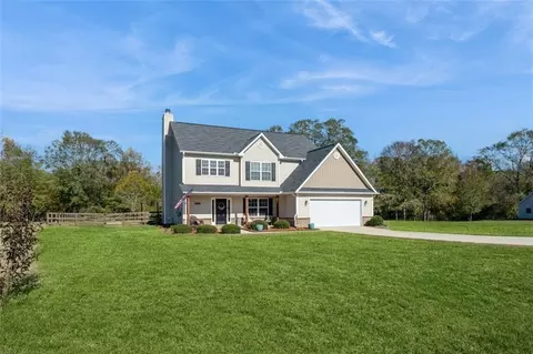 1670 Bismarck Cir, Winder, GA 30680 photo 3