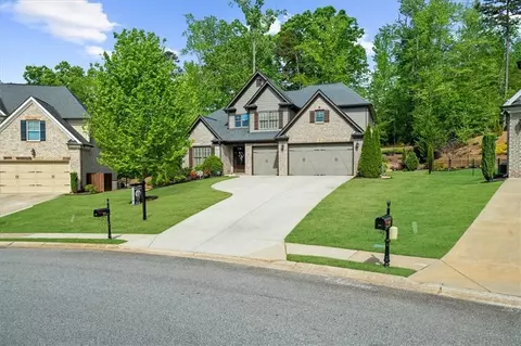 1605 Camden Cove Dr, Cumming, GA 30040