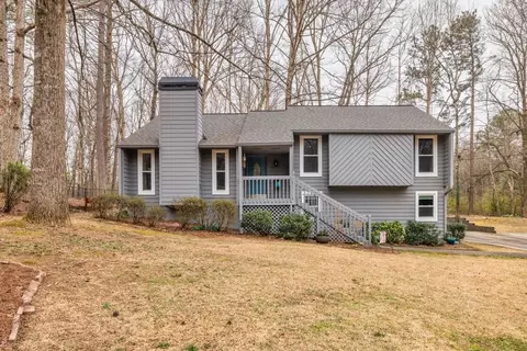 3332 Cottonwood Ln, Snellville, GA 30078
