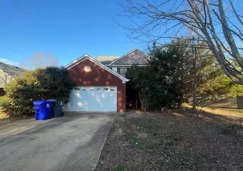 304 Klinetop Dr, Mcdonough, GA 30253