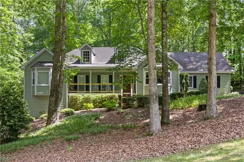 90 Lakeside Dr, Hiram, GA 30141