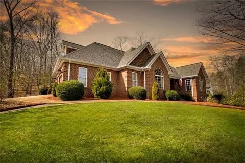 519 The Oaks Dr, Ellijay, GA 30540