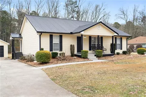 196 Blue Holly Dr NE, Calhoun, GA 30701