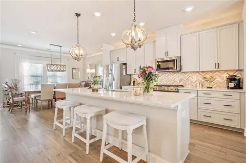 1053 Knoxboro Ln, Woodstock, GA 30188
