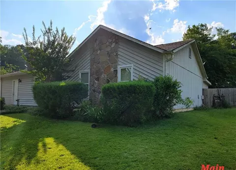 4906 Kellys Mill Dr NW, Lilburn, GA 30047