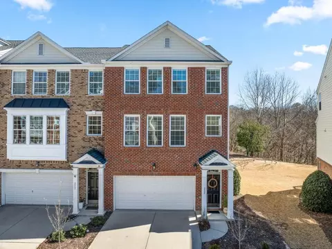 3658 Chattahoochee Summit Dr, Atlanta, GA 30339