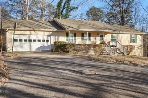 318 Hardwood Dr, Cleveland, GA 30528