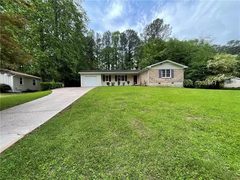 371 Landers Dr SW, Mableton, GA 30126