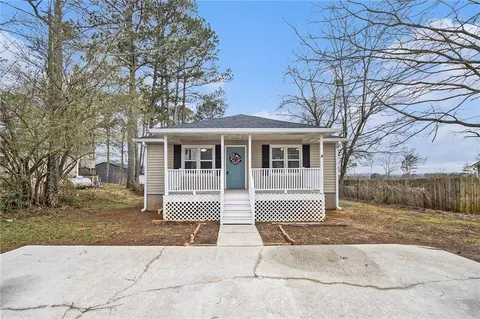 104 Ayers St, Bremen, GA 30110