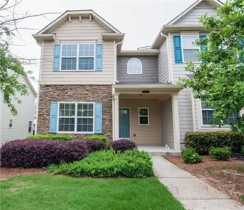 2453 Suwanee Pointe Dr, Lawrenceville, GA 30043