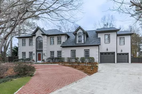 4880 Hunters Oaks Ln, Alpharetta, GA 30009