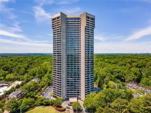 2660 Peachtree Rd NW #14D, Atlanta, GA 30305