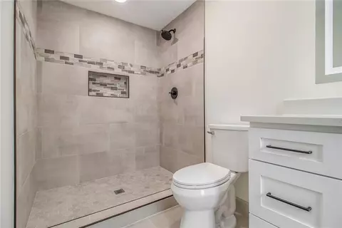 Bath - 6645 Doublegate Ln, Rex, GA 30273 photo 1 of 3