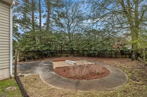 Exterior - 6645 Doublegate Ln, Rex, GA 30273 photo 8 of 9