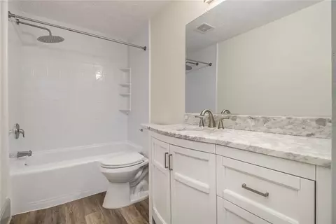 Bath - 6645 Doublegate Ln, Rex, GA 30273 photo 3 of 3