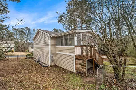 Exterior - 6645 Doublegate Ln, Rex, GA 30273 photo 6 of 9
