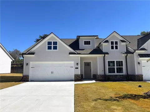 49 Village Ct #5, Cleveland, GA 30528