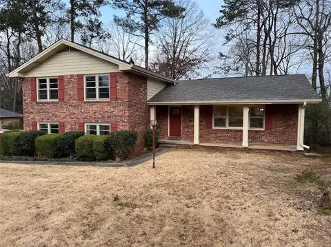 951 Bingham Ln, Stone Mountain, GA 30083