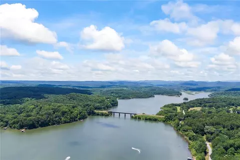 81 Lookout Pt, Toccoa, GA 30577 photo 3