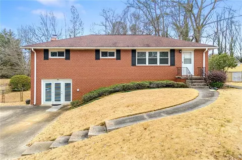 3406 Woodview Dr SE, Smyrna, GA 30082