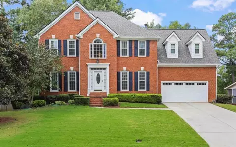 1274 Creek Laurel Dr, Lawrenceville, GA 30043