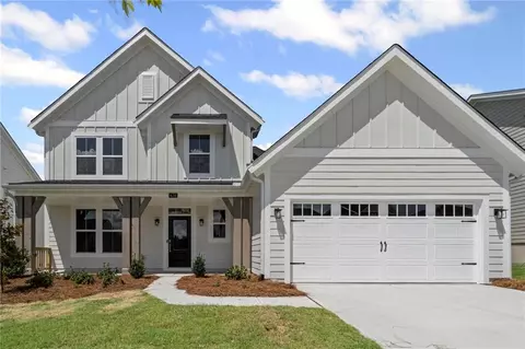 670 Crystal Lake Pkwy, Hoschton, GA 30548