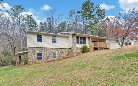 75 Fern Valley Cir, Toccoa, GA 30577