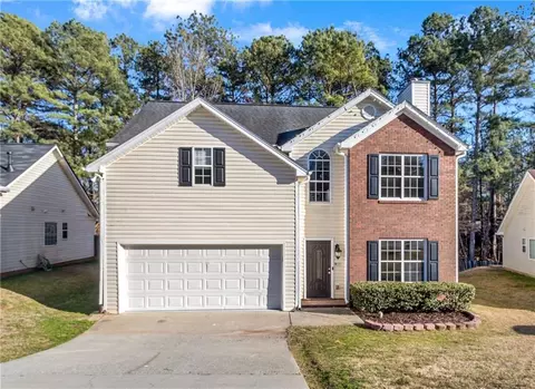 414 Shadetree Ln, Lawrenceville, GA 30044