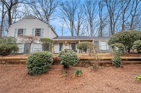 291 Lamplighter Ln SE, Marietta, GA 30067