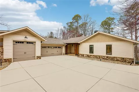 6586 Gaines Ferry Rd, Flowery Branch, GA 30542