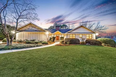 180 Saddle Creek Dr, Roswell, GA 30076