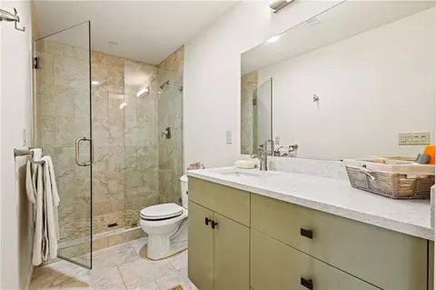 Bath - 232 Arrow Point Rd, Jackson, GA 30233 photo 1 of 3