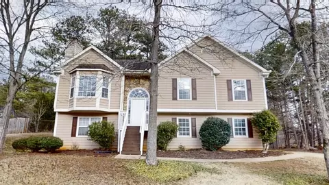 1345 Smoke Hill Dr, Hoschton, GA 30548