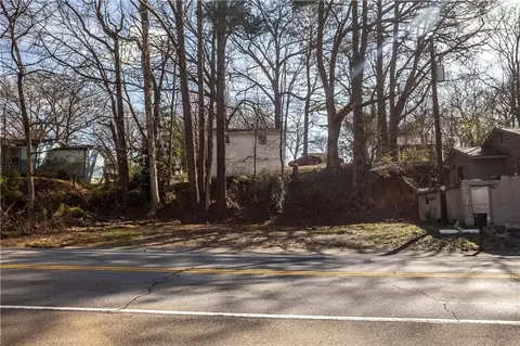 560 Waleska Rd, Canton, GA 30114