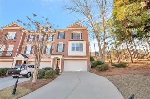 572 Vinings Estates Dr SE #B9, Mableton, GA 30126