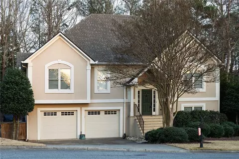 2325 Woodcrest Dr SE, Smyrna, GA 30082