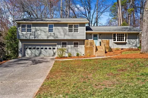 5403 Woodberry Cir, Marietta, GA 30068